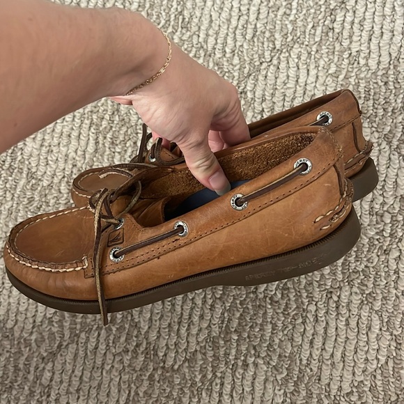 Sperry Shoe - Picture 1 of 5